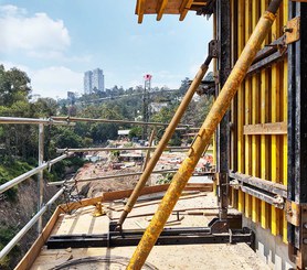 Pila 6, Viaducto El Manantial, Tren Interurbano México - Toluca