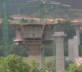 Viaducto de Narcea, Asturias, España