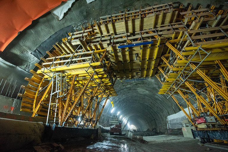 La construcción del túnel de carretera más largo de Polonia con el carro de cimbra MK