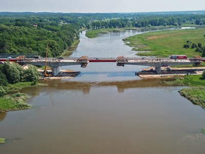 Flexibilidad y seguridad con el carro de voladizos sucesivos CVS en la construcción del Puente MS-4B de Polonia