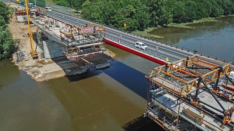 Flexibilidad y seguridad con el carro de voladizos sucesivos CVS en la construcción del Puente MS-4B de Polonia