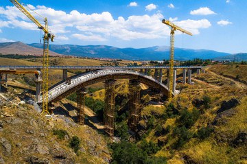 Puente en arco Eresma, Segovia, España