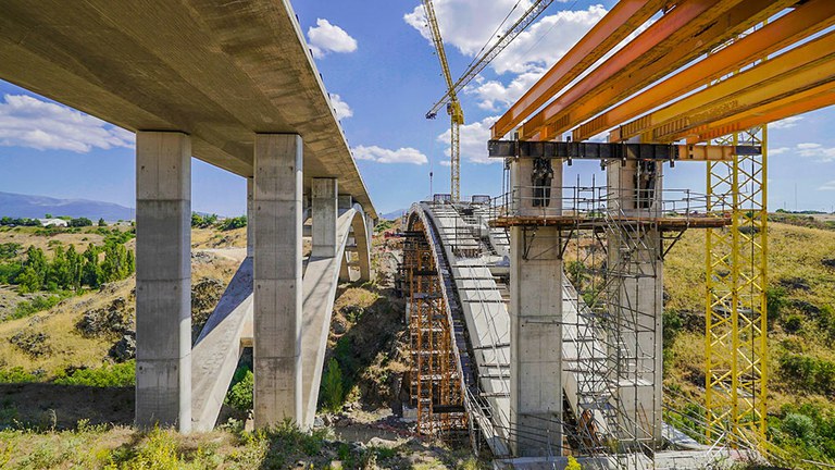 Puente en arco Eresma, Segovia, España